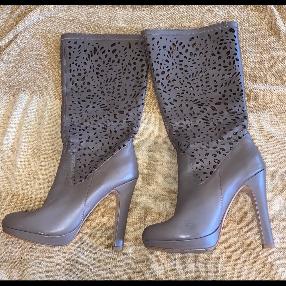 Colin Stuart heeled boots
